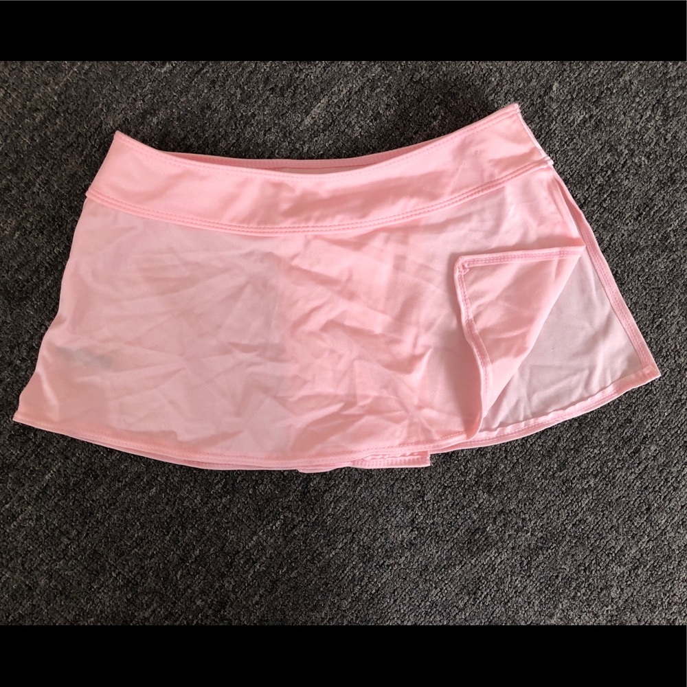 Girls dancing mini skirt and shorts!!